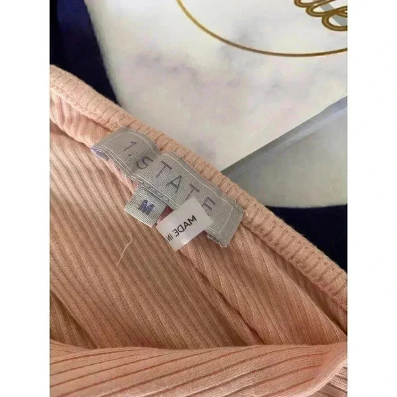 3/$25 Bundle of Women's Tee shirt-size M - Picture 6 of 9